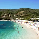 Rouda Bay