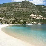 Rouda Bay 3* Mikros Gialos