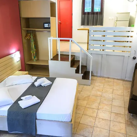 Rouda Bay Hotel Mikros Gialos