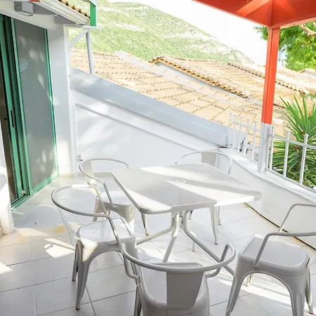 Rouda Bay 3* Mikros Gialos