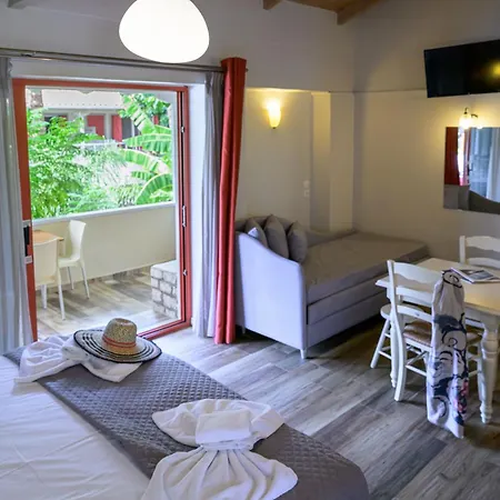 Rouda Bay 3* Mikros Gialos
