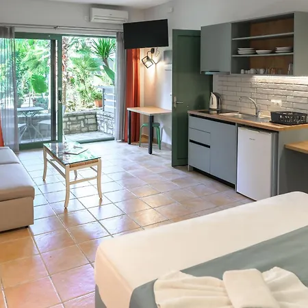 Hotel Rouda Bay 3*