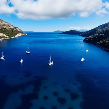 Rouda Bay 3* Mikros Gialos