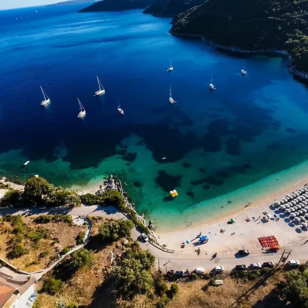 Хотел Rouda Bay