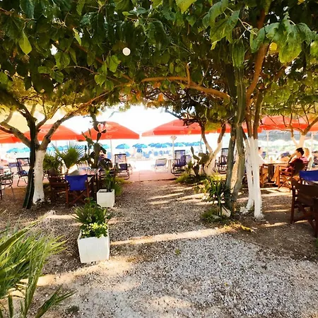 Хотел Rouda Bay