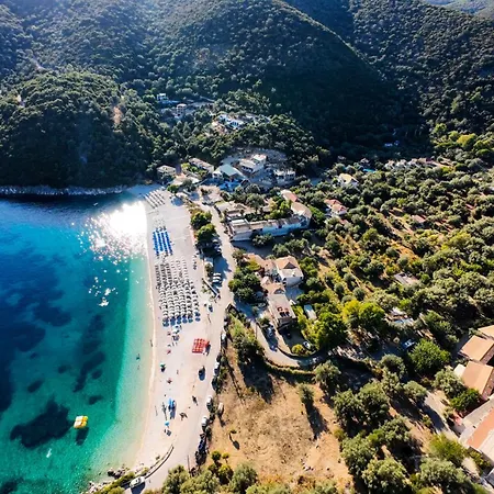 Rouda Bay Хотел