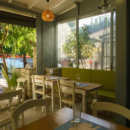 Rouda Bay Hotell Mikros Gialos