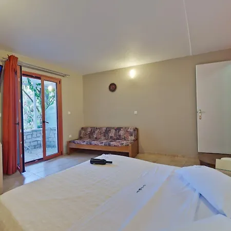 Rouda Bay Hotell Mikros Gialos