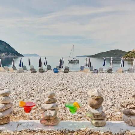 Rouda Bay Mikros Gialos