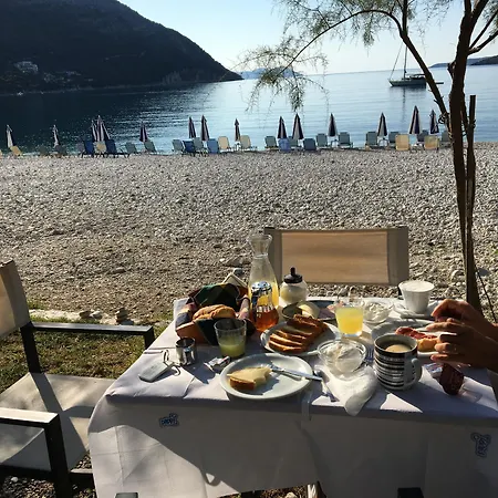 Rouda Bay Хотел 3*