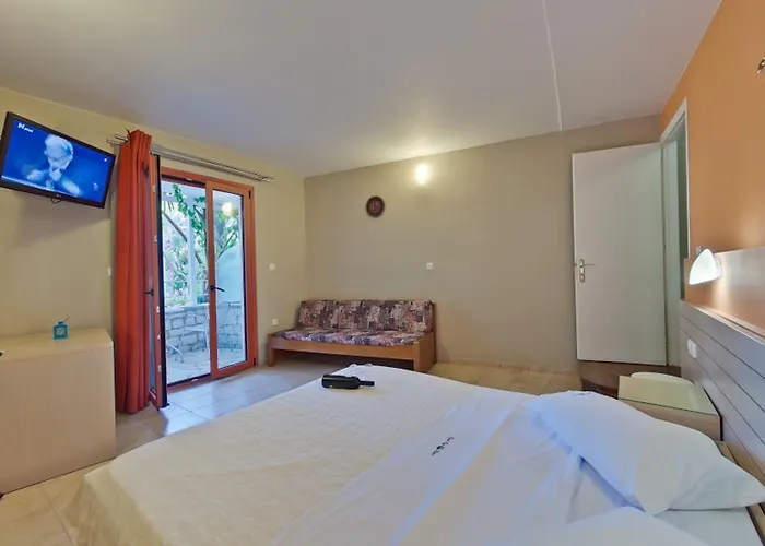 Rouda Bay Hotel Mikros Gialos