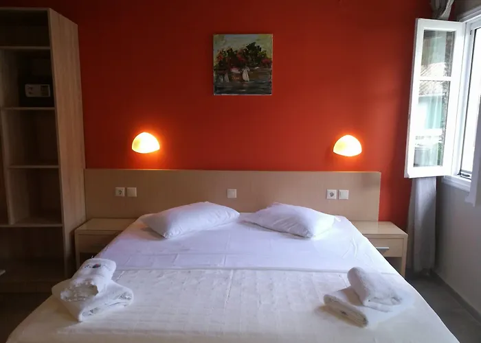 Rouda Bay 3* Mikros Gialos