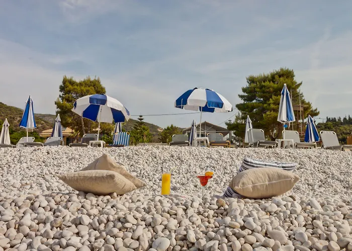 Rouda Bay Mikros Gialos